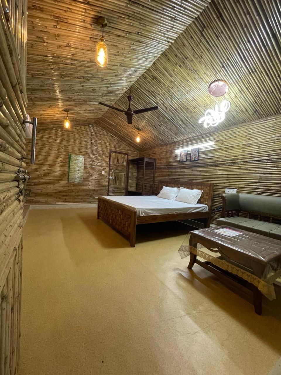 Gopika Resort Vrindāvan Εξωτερικό φωτογραφία