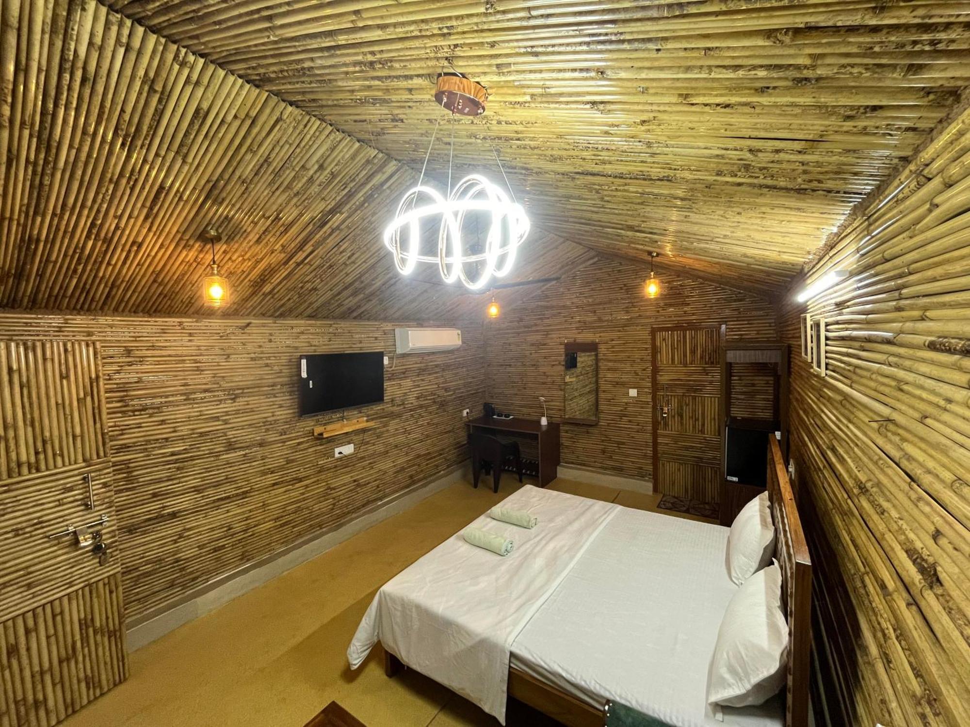 Gopika Resort Vrindāvan Εξωτερικό φωτογραφία
